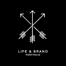 WCM Customer Life & Brand Logo